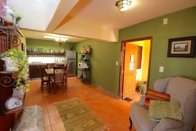 Deluxe King Suite
