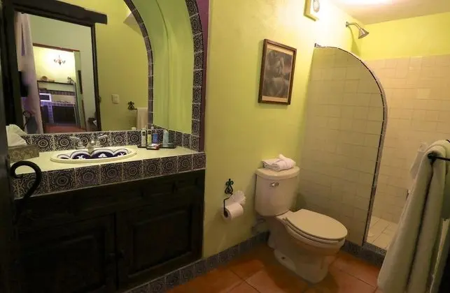 Deluxe King Suite