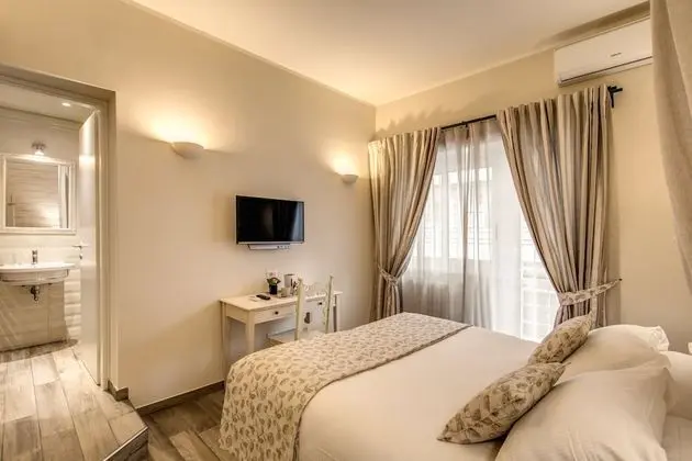 Tek Büyük veya İki Ayrı Yataklı Oda