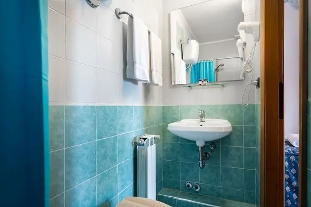 Standard Üç Kişilik Oda