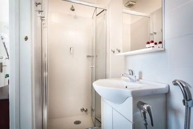 Standard Üç Kişilik Oda