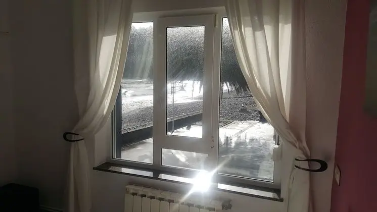 İki Ayrı Yataklı Oda, Kısmi Deniz Manzarası