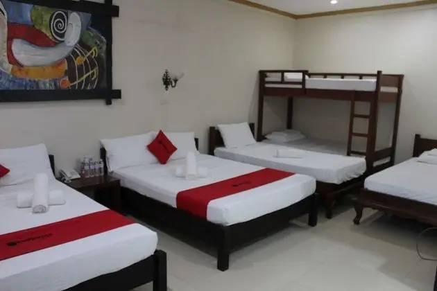 Family Oda (2 Queen+ 1 Single+ 1 Double Deck beds)