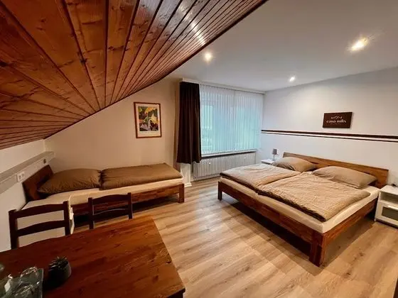 Basic Üç Kişilik Oda