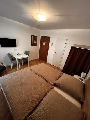 Basic Üç Kişilik Oda