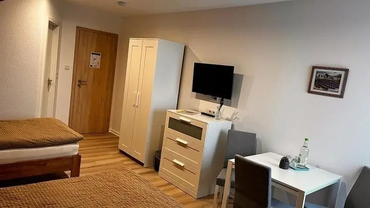 Basic Üç Kişilik Oda