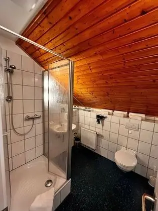 Basic Üç Kişilik Oda