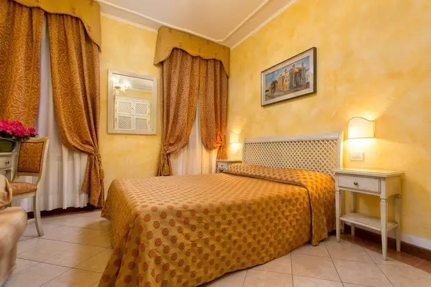 Tek Büyük Yataklı Oda, Banyolu/Duşlu