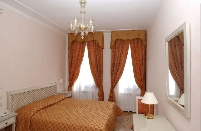 Üç Kişilik Oda, Banyolu/Duşlu