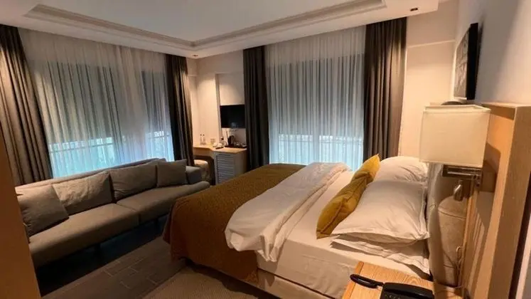 Deluxe Suite, Bahçe Manzaralı, Fransız Balkonlu