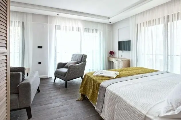 Deluxe Suite, Bahçe Manzaralı, Fransız Balkonlu