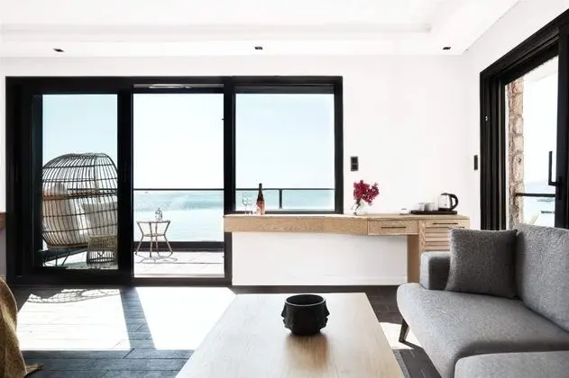 Loft Suite, Deniz Manzaralı, Jakuzili ve Teraslı