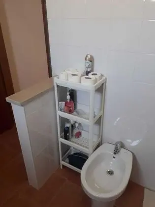 Dört Kişilik Oda, Ortak Banyo