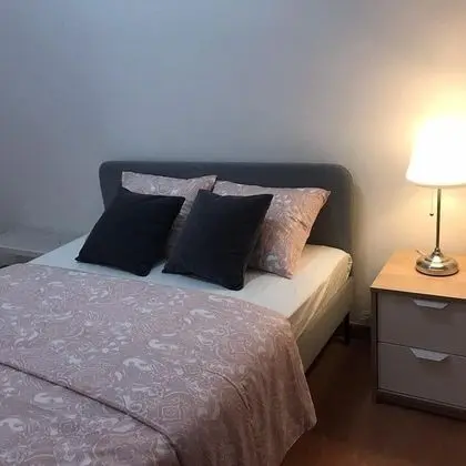 Tek Büyük Yataklı Oda, Ortak Banyo