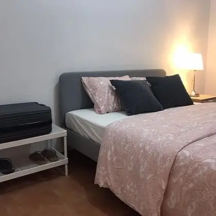 Tek Büyük Yataklı Oda, Ortak Banyo