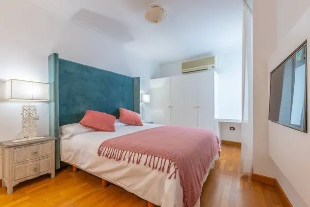 Tek Büyük Yataklı Oda, Balkon