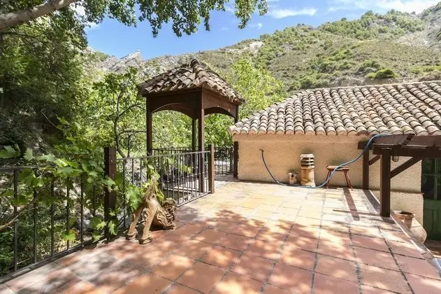 Ev, 4 Yatak Odası, Teras, Dağ Manzaralı