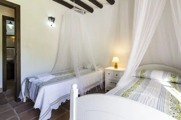 Ev, 4 Yatak Odası, Kişiye Özel Havuzlu, Dağ Manzaralı