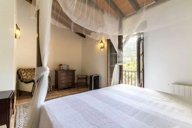 Ev, 4 Yatak Odası, Kişiye Özel Havuzlu, Dağ Manzaralı