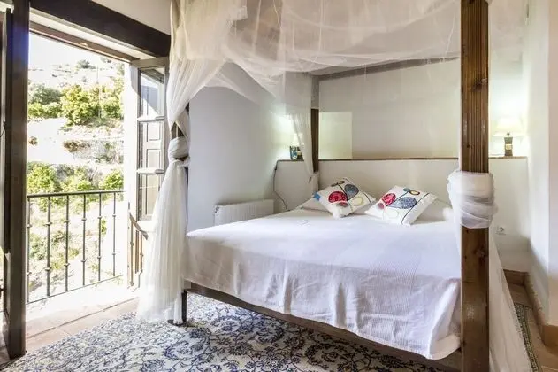 Ev, 4 Yatak Odası, Kişiye Özel Havuzlu, Dağ Manzaralı