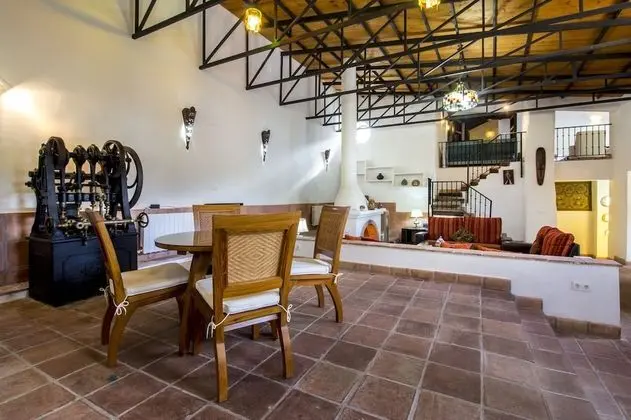 Ev, 4 Yatak Odası, Kişiye Özel Havuzlu, Dağ Manzaralı