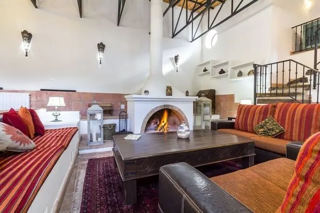 Ev, 4 Yatak Odası, Kişiye Özel Havuzlu, Dağ Manzaralı