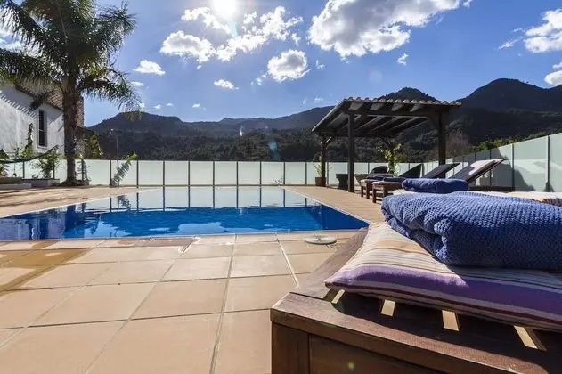 Ev, 4 Yatak Odası, Kişiye Özel Havuzlu, Dağ Manzaralı