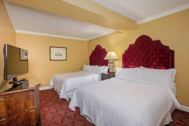 Premium Oda, 2 Büyük (Queen) Boy Yatak (Mobility/Hearing Accessible, Tub)