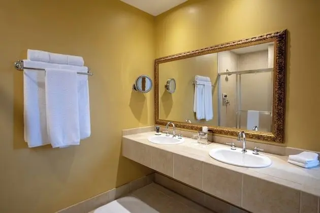 Premium Oda, 2 Büyük (Queen) Boy Yatak (Mobility/Hearing Accessible, Tub)