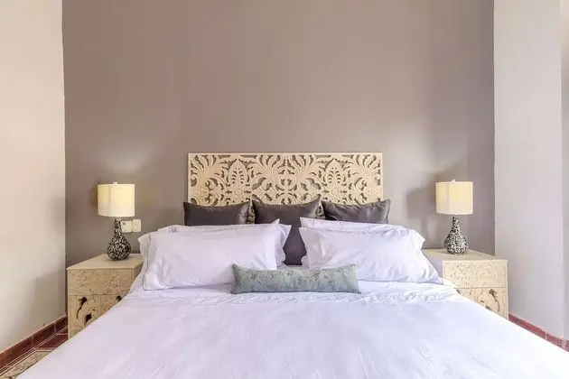 Apart Daire, 2 Yatak Odası, Balkon, Havuz Manzaralı