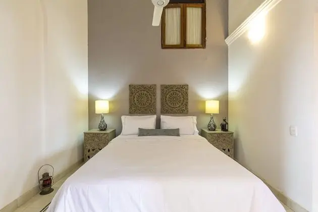 Apart Daire, 2 Yatak Odası, Balkon, Havuz Manzaralı