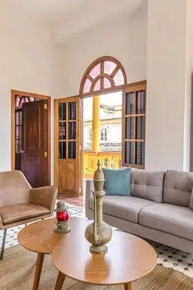 Apart Daire, 2 Yatak Odası, Balkon, Havuz Manzaralı