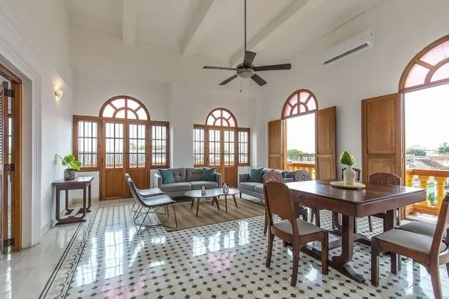 Apart Daire, 2 Yatak Odası, Balkon, Havuz Manzaralı