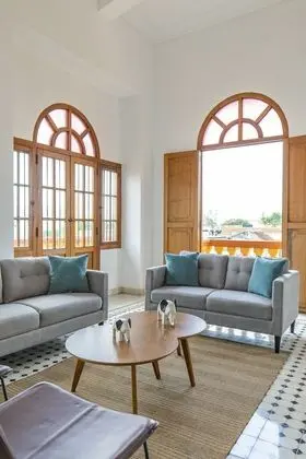Apart Daire, 2 Yatak Odası, Balkon, Havuz Manzaralı
