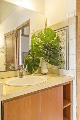 Apart Daire, 2 Yatak Odası, Balkon, Havuz Manzaralı