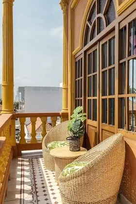 Apart Daire, 2 Yatak Odası, Balkon, Havuz Manzaralı