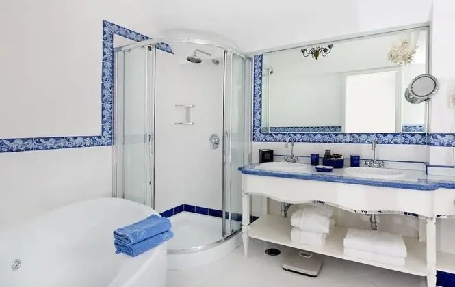 Classic Tek Büyük veya İki Ayrı Yataklı Oda, Balkon