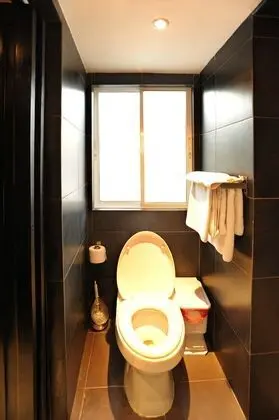 Deluxe Oda, Teras