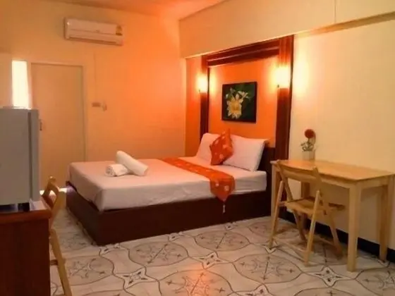 Standard Double Bed
