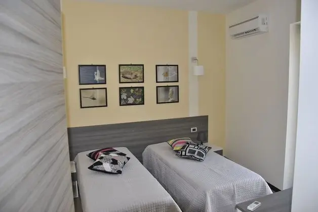 Tek Büyük veya İki Ayrı Yataklı Oda, Balkon