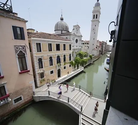 Deluxe Oda, Teras, Kanal Manzaralı