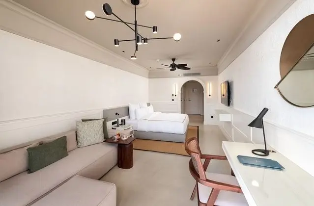 Deluxe Balcony Sea View Room
