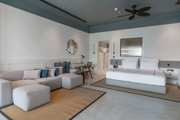 Deluxe Beachfront Room