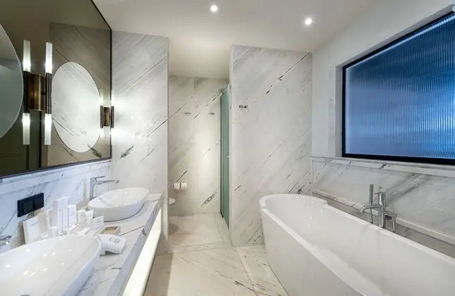 Deluxe Beachfront Room