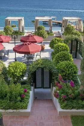 Deluxe Garden Sea View Room