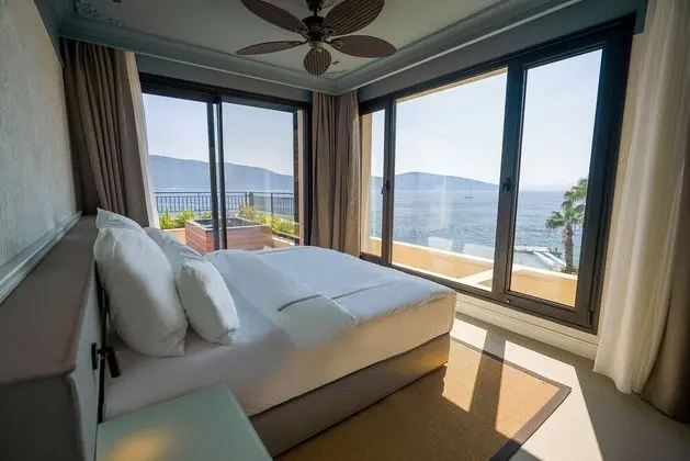 Jacuzzi Suite
