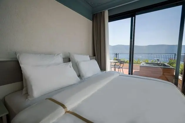 Jacuzzi Suite