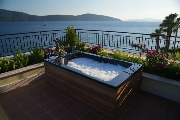 Jacuzzi Suite