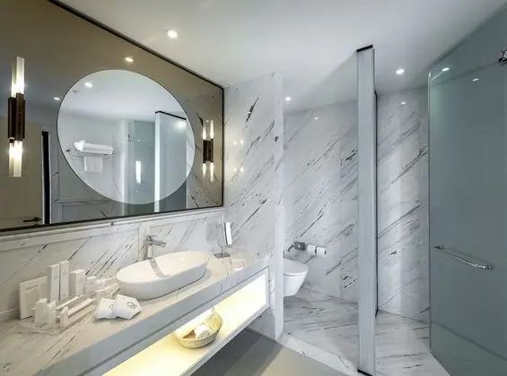 Jacuzzi Suite