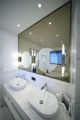 One Bedroom Beachfront Suite